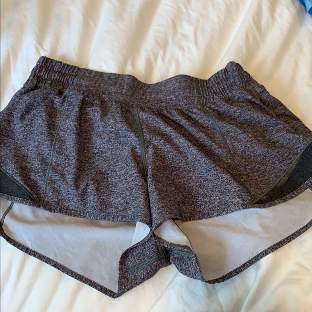 Lululemon hotty hot short 2.5”